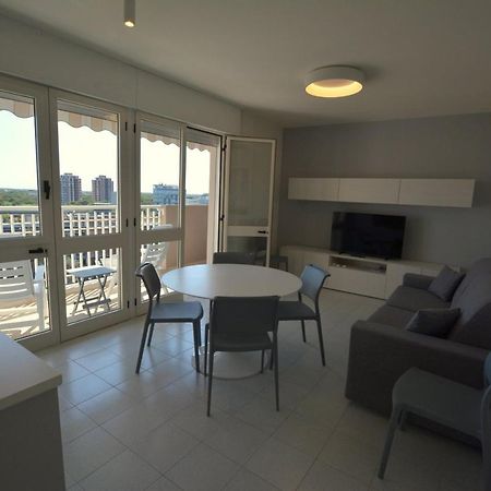 Lignano Pineta With Sea View Διαμέρισμα Λινιάνο Σαμπιαντόρο Εξωτερικό φωτογραφία