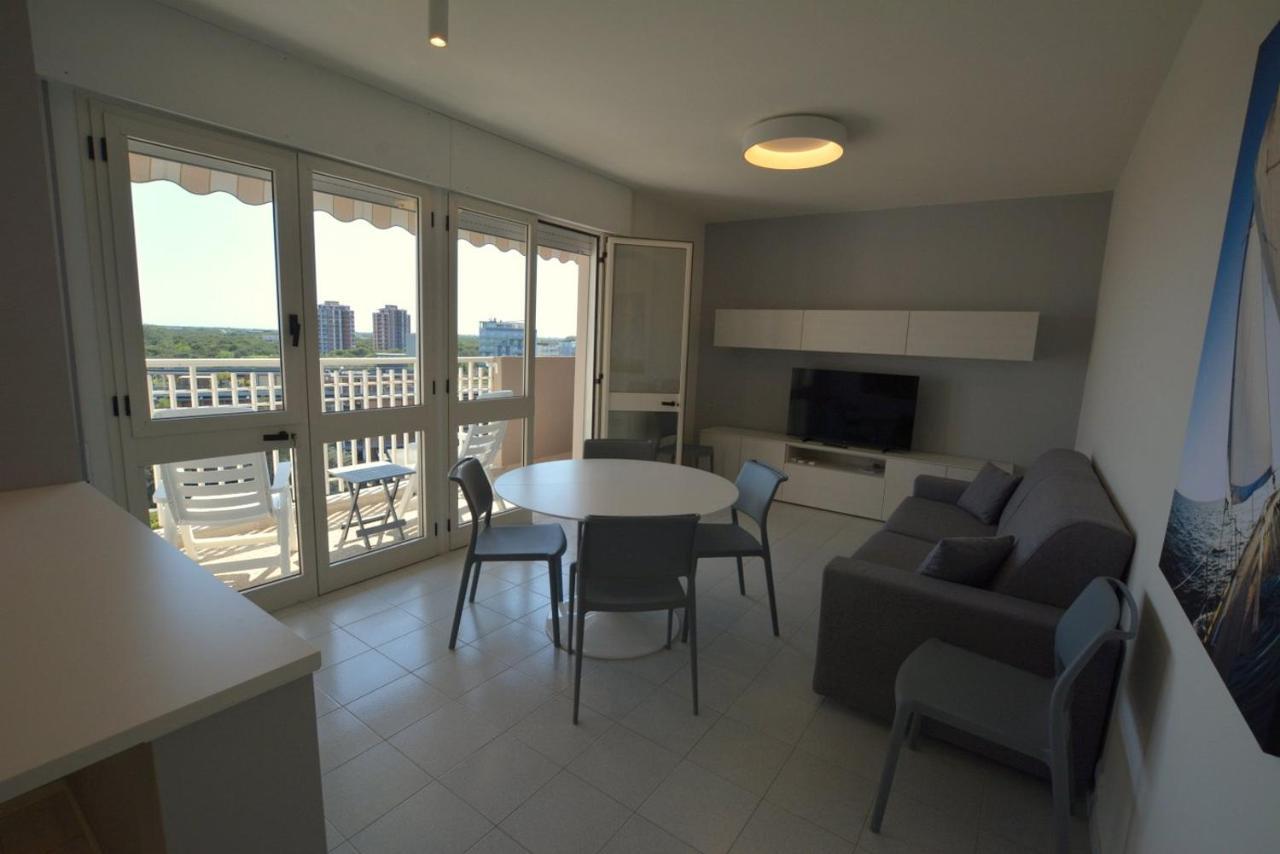 Lignano Pineta With Sea View Διαμέρισμα Λινιάνο Σαμπιαντόρο Εξωτερικό φωτογραφία