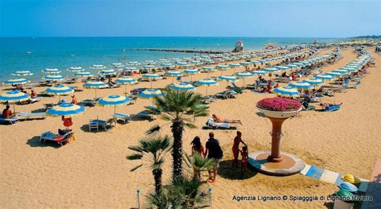 Lignano Pineta With Sea View Διαμέρισμα Λινιάνο Σαμπιαντόρο Εξωτερικό φωτογραφία